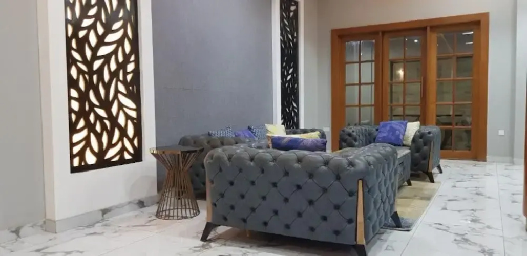 Silver Palm Hotel