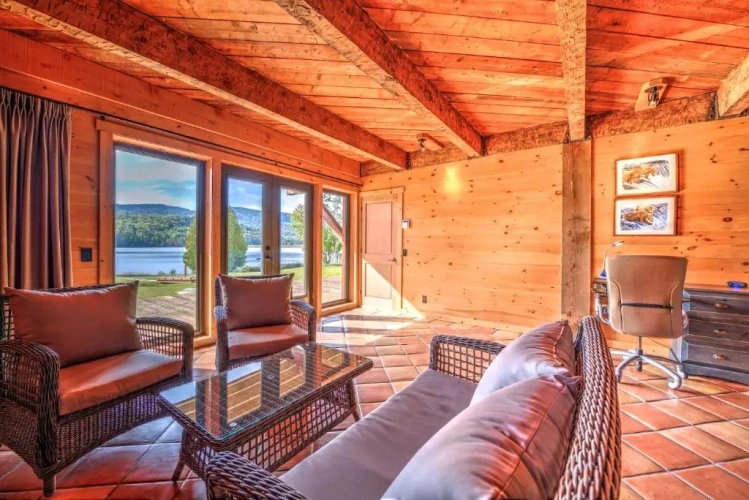 4 Bedrooms Deluxe Cottage with balcony