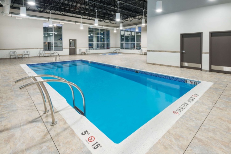Microtel Inn & Suites by Wyndham Sudbury photo 10