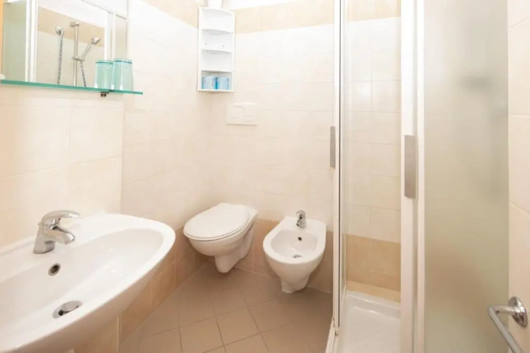 Standard Triple room with balcony