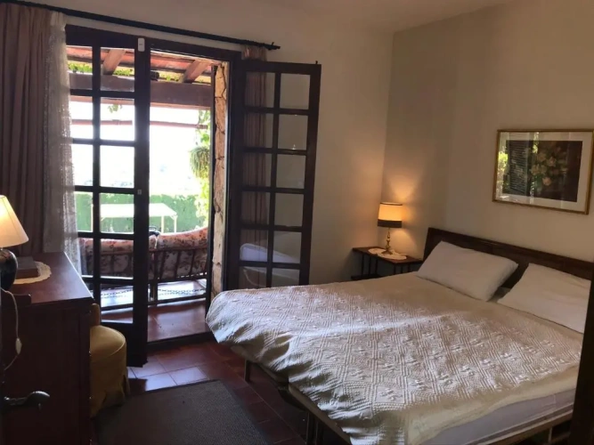 4 Bedrooms Villa