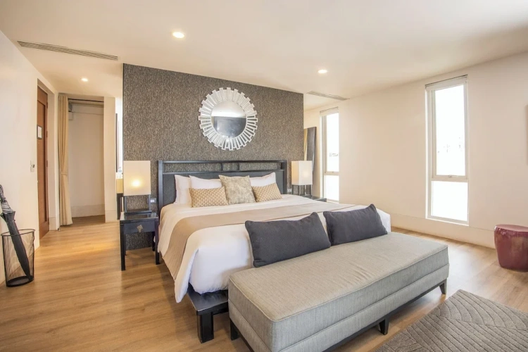 2 Bedrooms Family Suite with balcony and with partial sea view