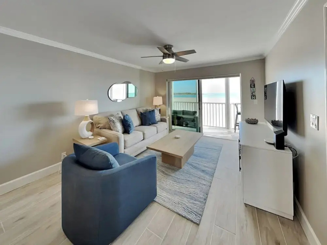 Castle Beach 303