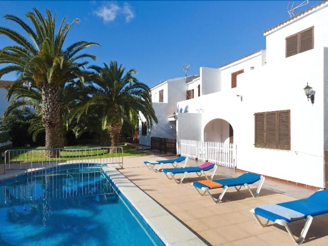 Las Palmeras n 5Over view