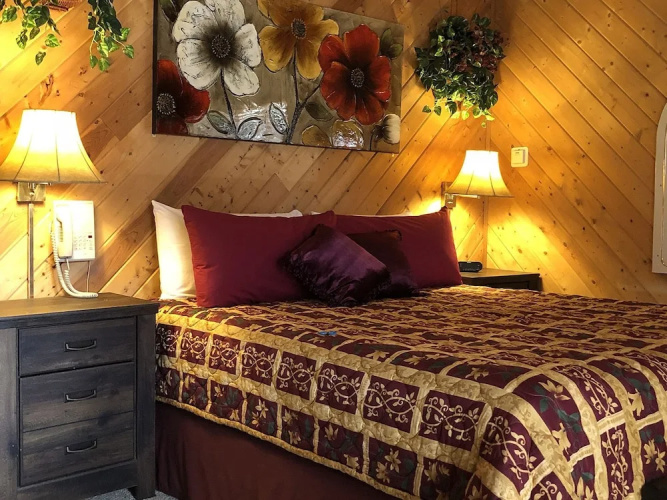 Giant Oaks Lodge