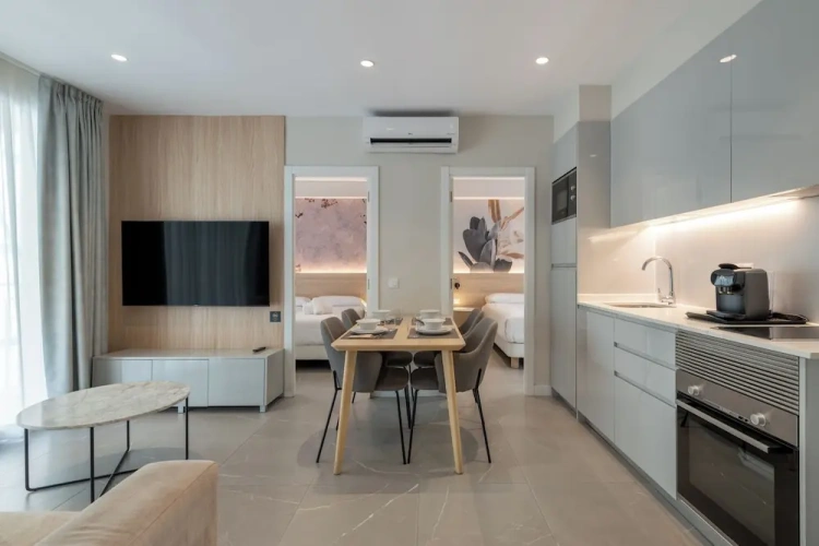 3 Bedrooms Deluxe Apartment