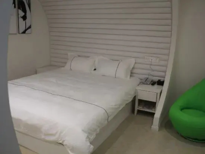7722 Boutique Hotel