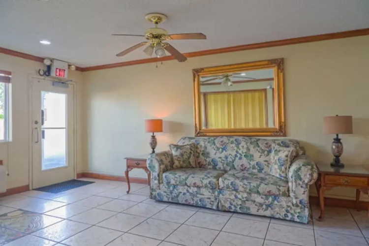 Howard Johnson Inn Ashburn