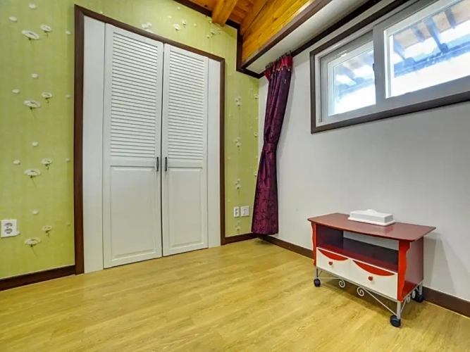 Deluxe Family room with view