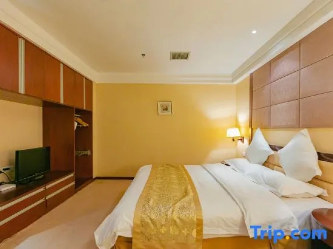 Deluxe Quadruple Suite