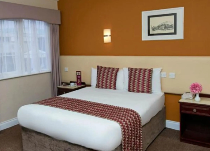 Eviston House Hotel