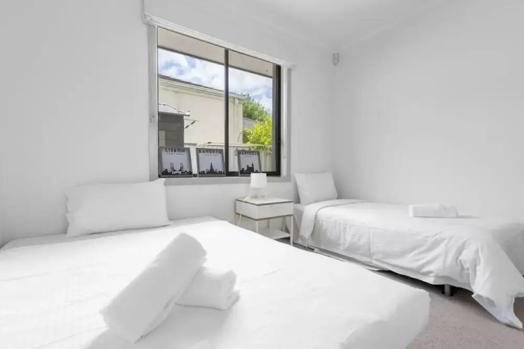 Spacious 3bedrooms big House@mitcham