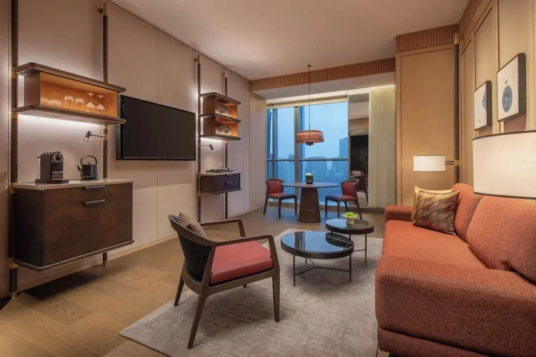 Deluxe Twin Suite
