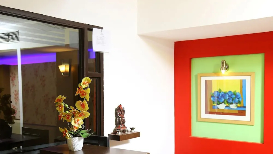 Hotel Rajvihar Deluxe