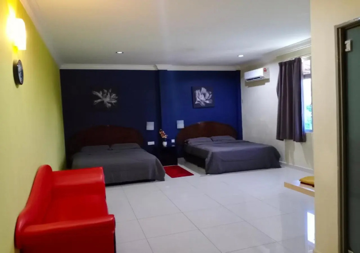 dR Rozmey Hotel