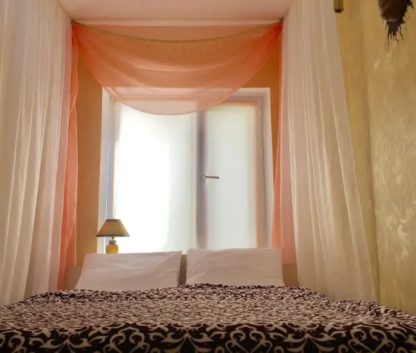 Alma Cinema Hostel
