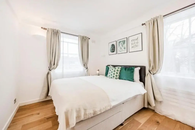 3 Bedrooms Apartment