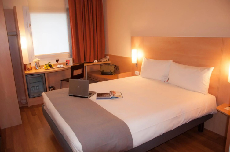 ibis Adana