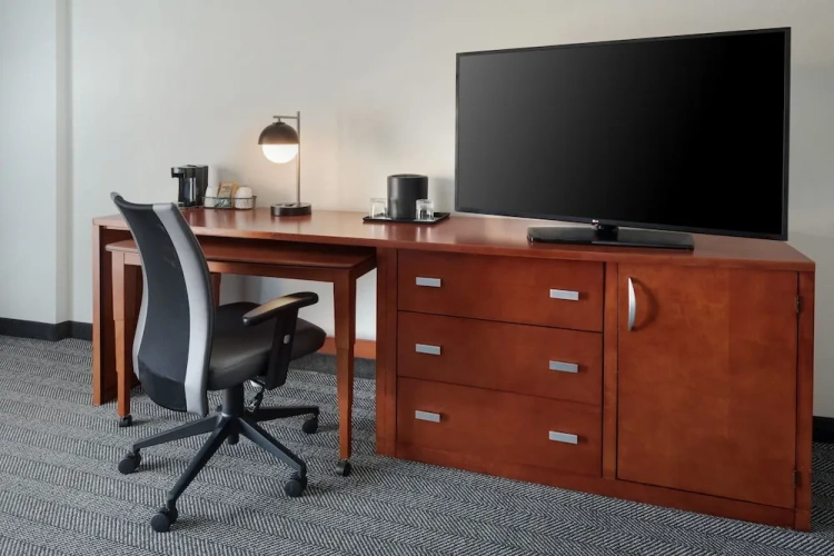 1 Bedroom Suite
