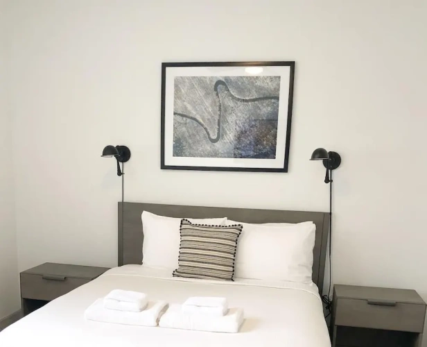 2 Bedrooms Apartment