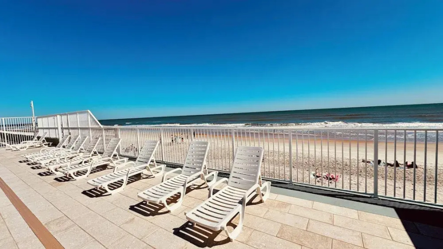 Beachline Breeze on the Strip