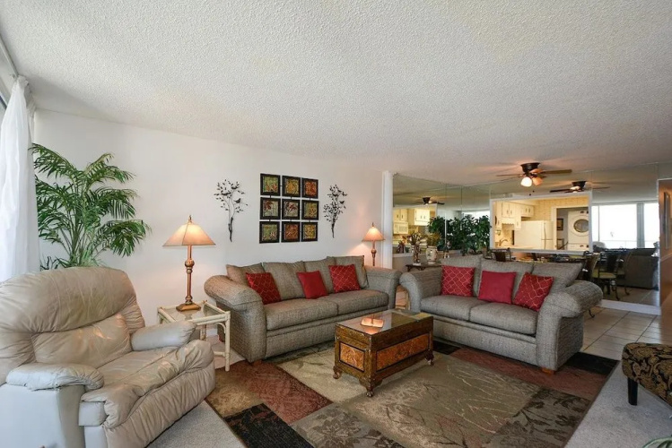 Shoreline 3044 Condo by RedAwning