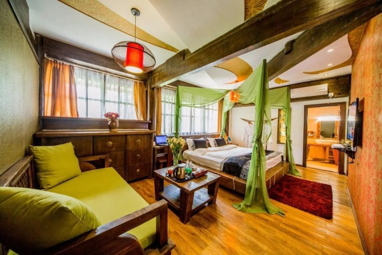Lirenju Zhenpin Inn