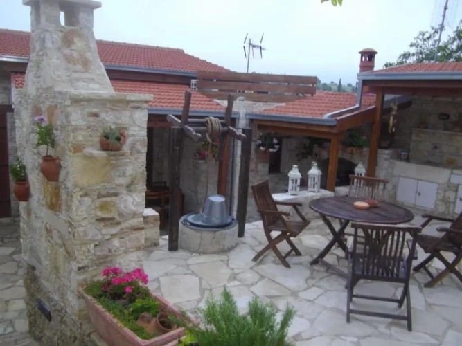 1 Bedroom Cottage with view