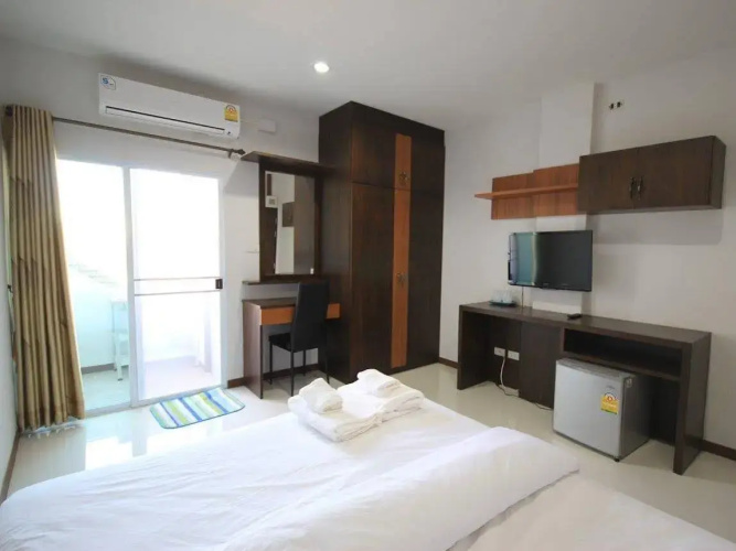 Siriwat Apartment