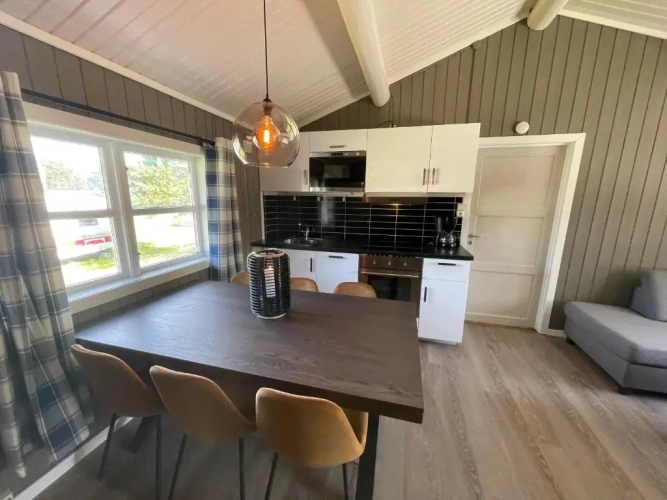 3 Bedrooms Cottage