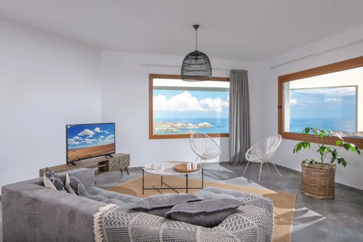 2 Bedrooms Comfort Apartment with sea view