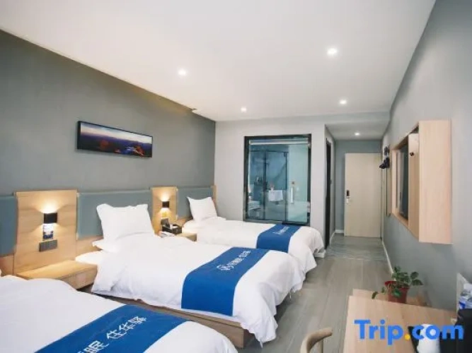 3 Bedrooms Business Suite
