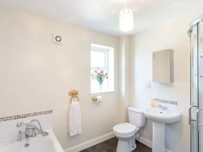 1 Springwater View