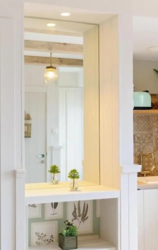 The Beach House - Studios & Suites