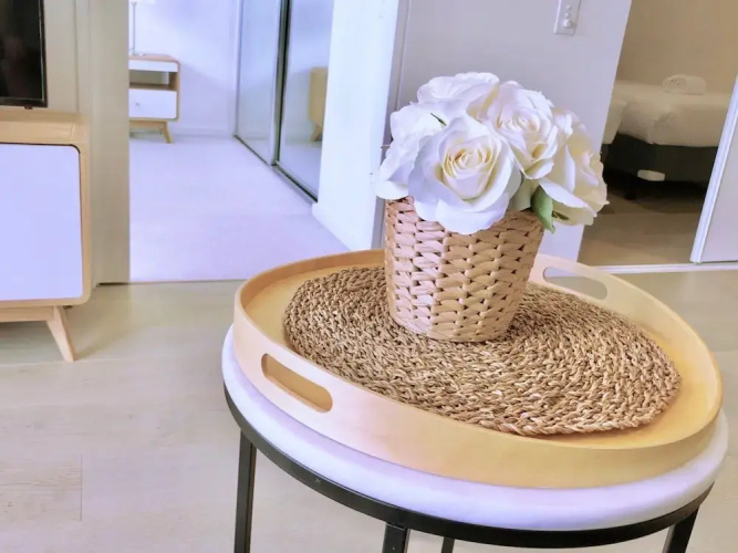 Brilliant Victoria Harbour Waterfront Apartment