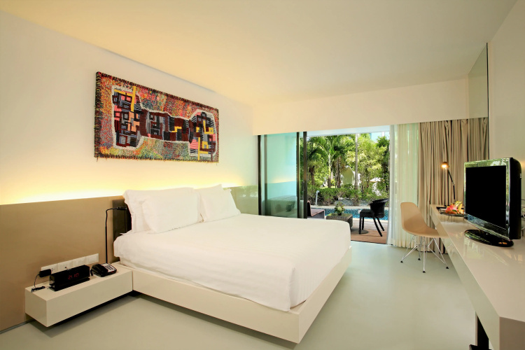 B-Lay Tong Beach Resort