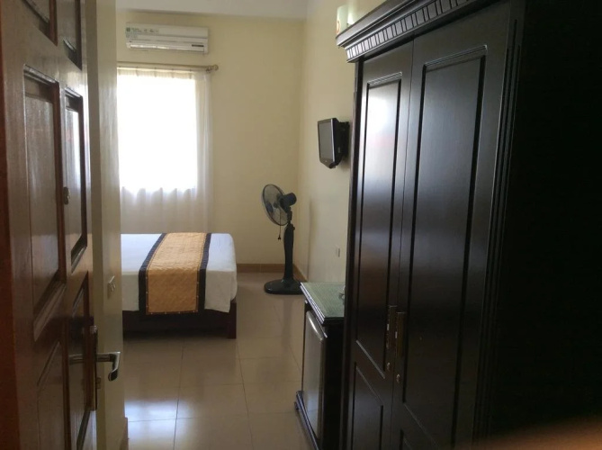 Square Hotel