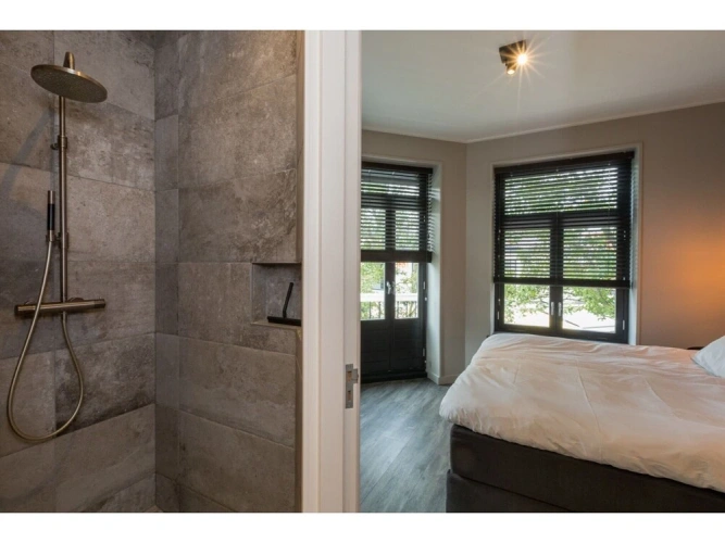 2 Bedrooms Classic Apartment
