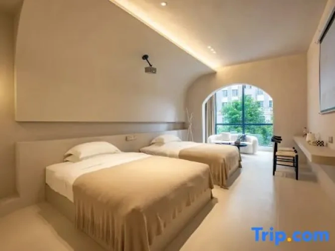 Premier room