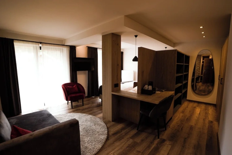 Standard room with balcony and with view