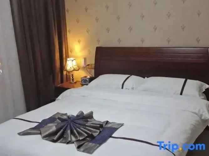2 Bedrooms Deluxe Double Suite
