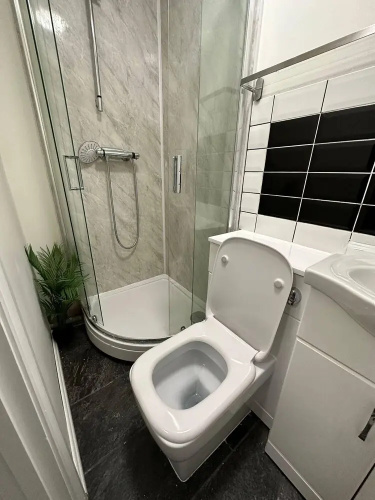 Studio Sleeps 1 Near Acton Park