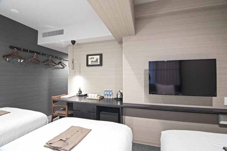 Hotel Ninja Black