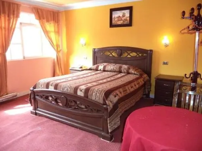 Sextuple Apartment