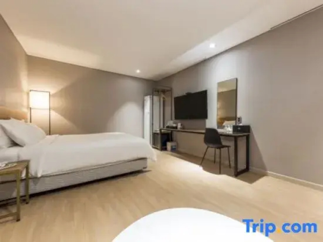 Daejeon Yuseong Top Cloud Hotel