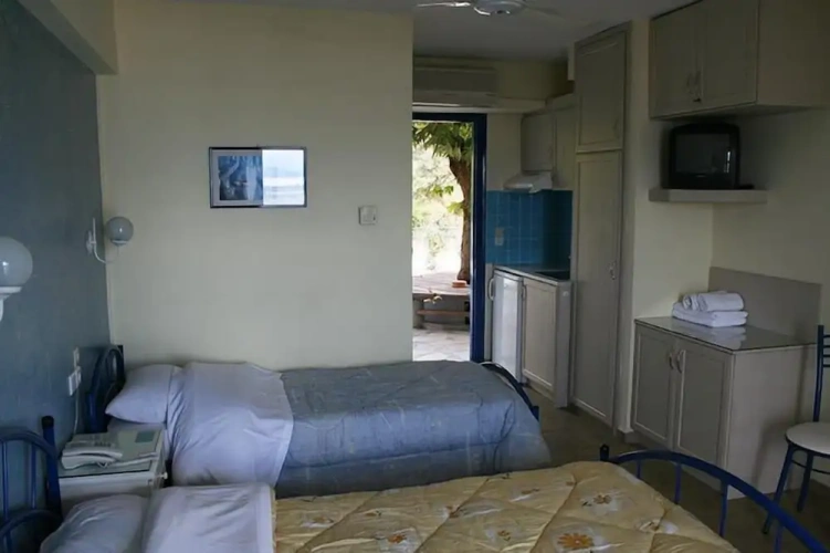 Standard Triple room with balcony and with sea view