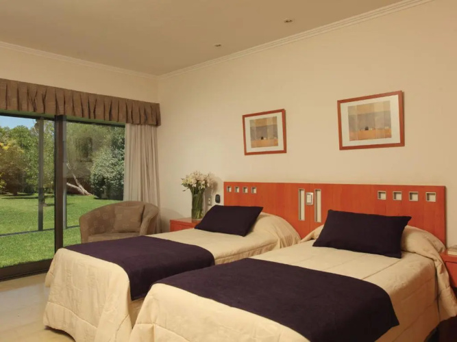 Camberland Resort & Suites Pilar