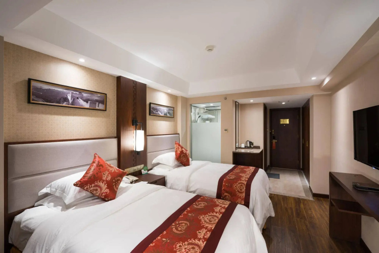 Redwall Hotel