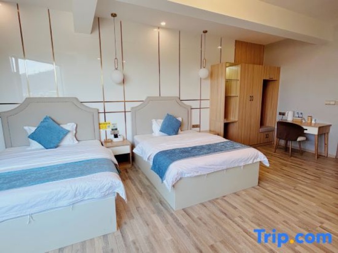 Business Triple room
