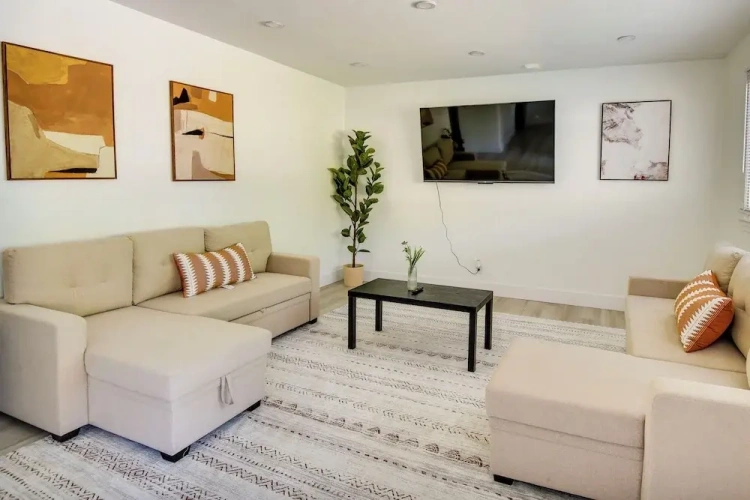 3 Bedrooms Cottage